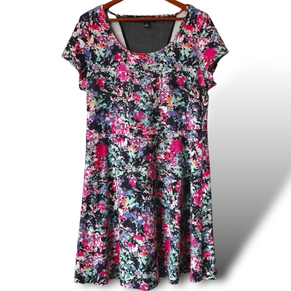 Forever 21 Plus Size 3X Paint Splattered Skater Dress Multicolor Short Sleeve - Picture 1 of 5